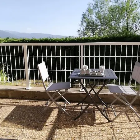 Charmant Studio Avec Terrasse Exposee Plein Sud Apartamento Font Romeu